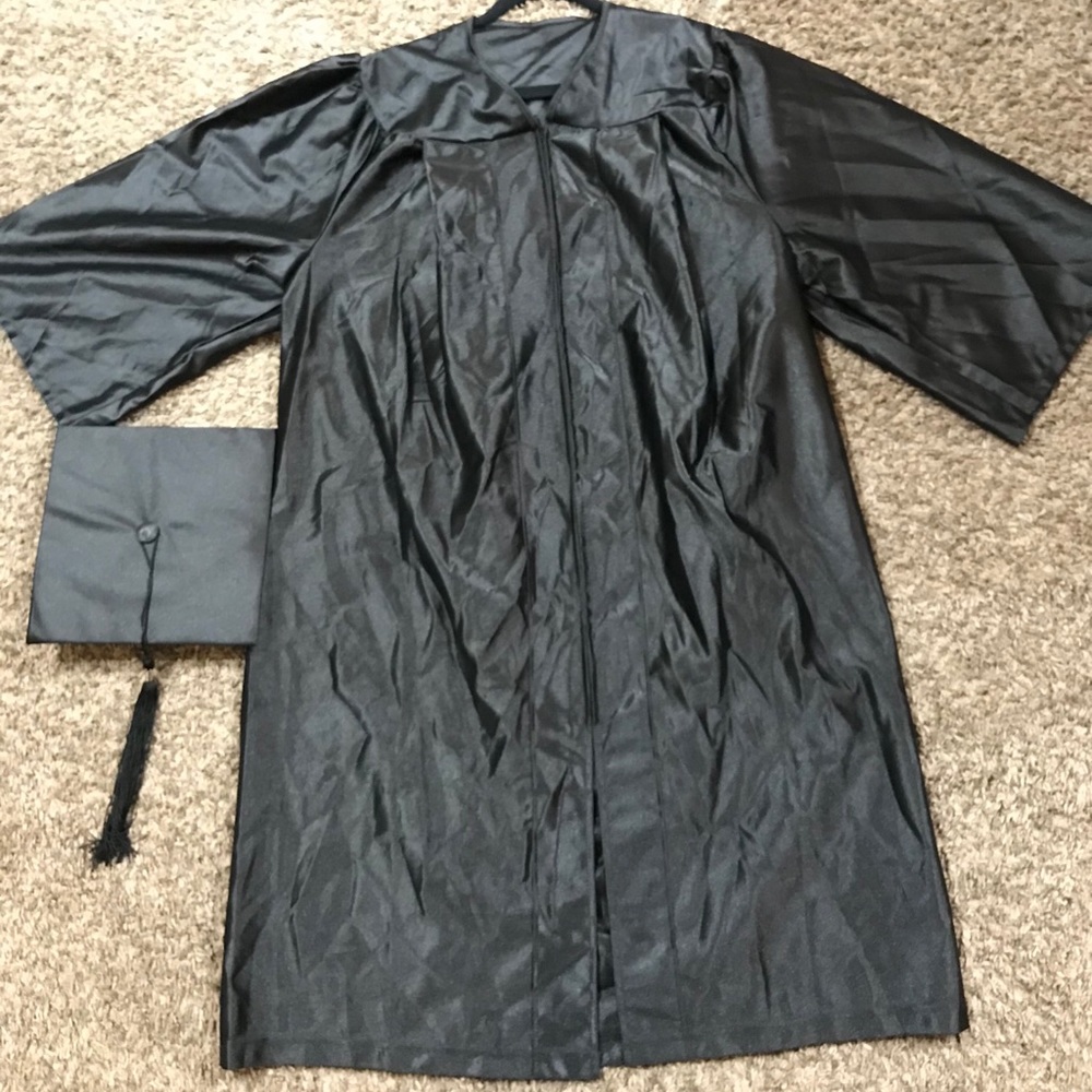 Herff Jones cap, gown, tassel. 5’3”-5’5.